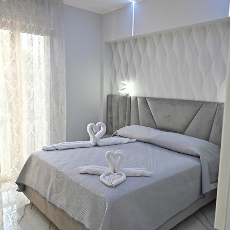 Bebsantaniellohouse1 Bed & Breakfast Napoli Eksteriør bilde