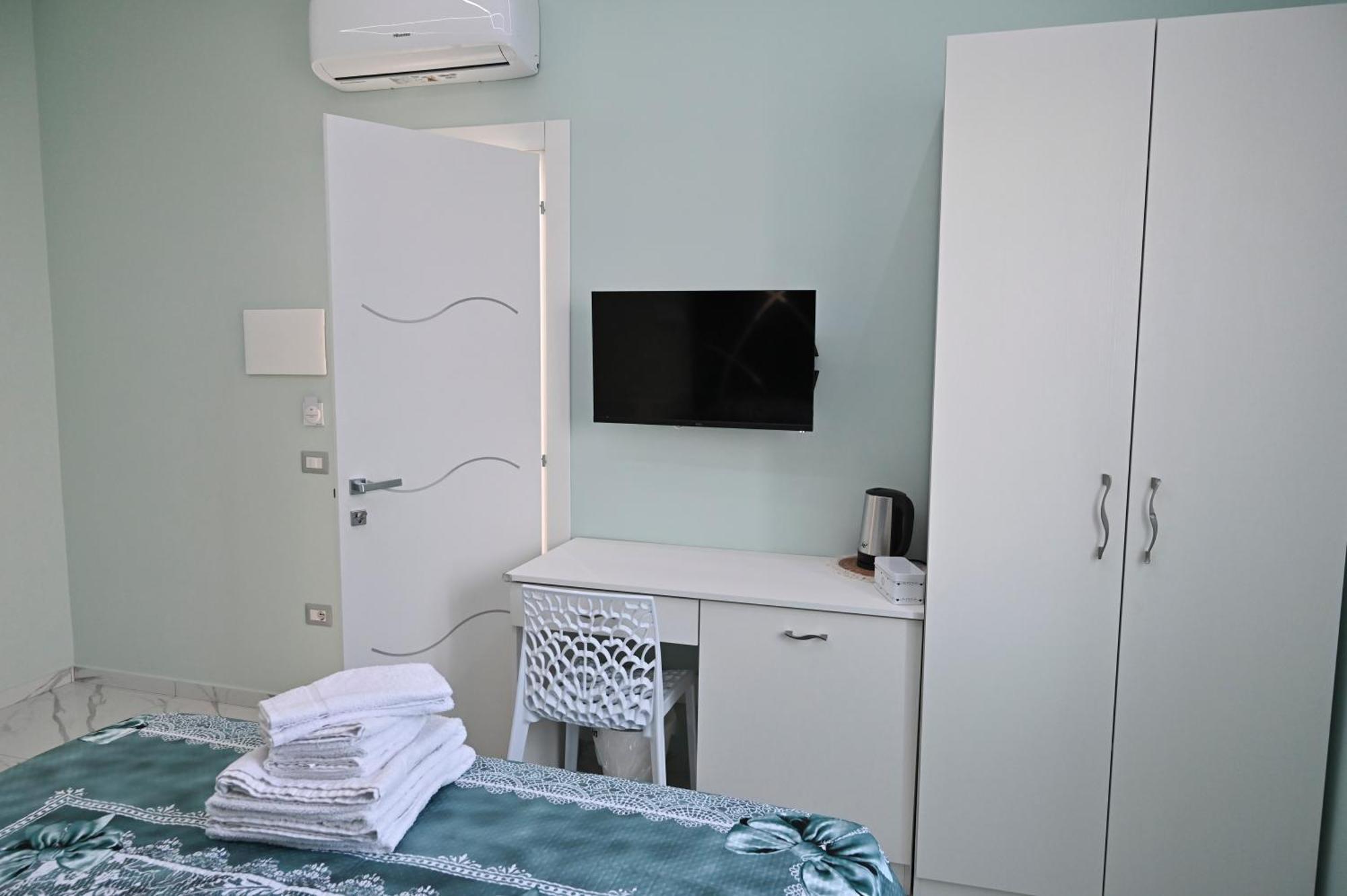 Bebsantaniellohouse1 Bed & Breakfast Napoli Eksteriør bilde