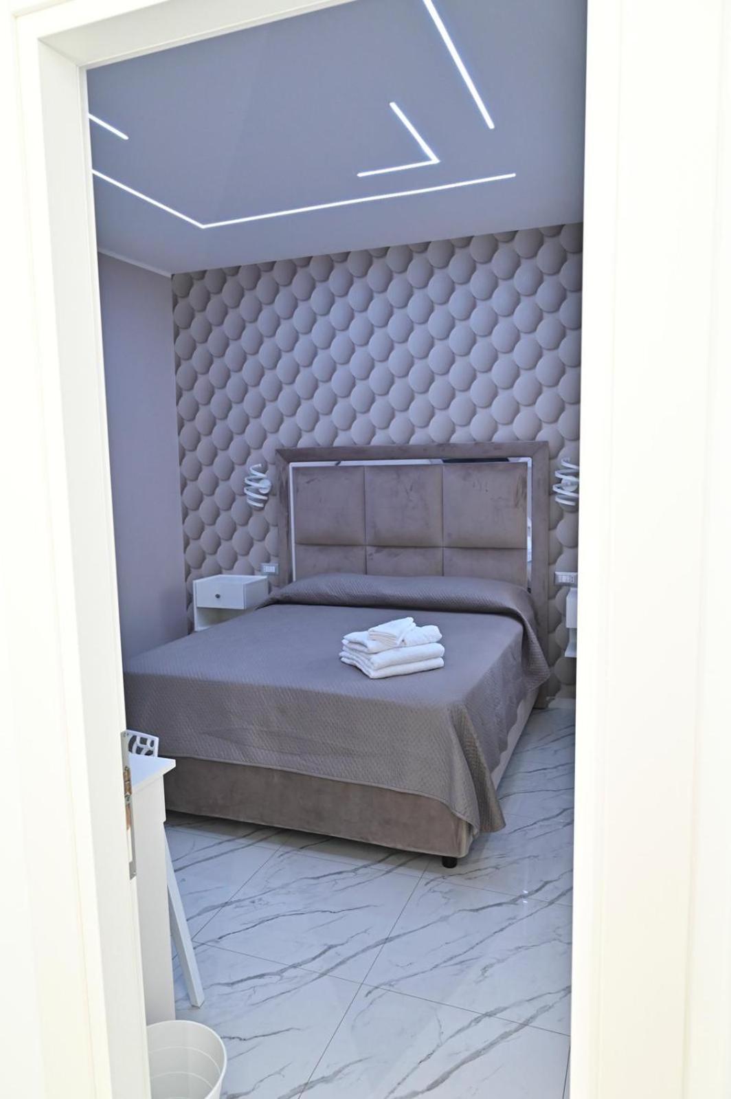 Bebsantaniellohouse1 Bed & Breakfast Napoli Eksteriør bilde