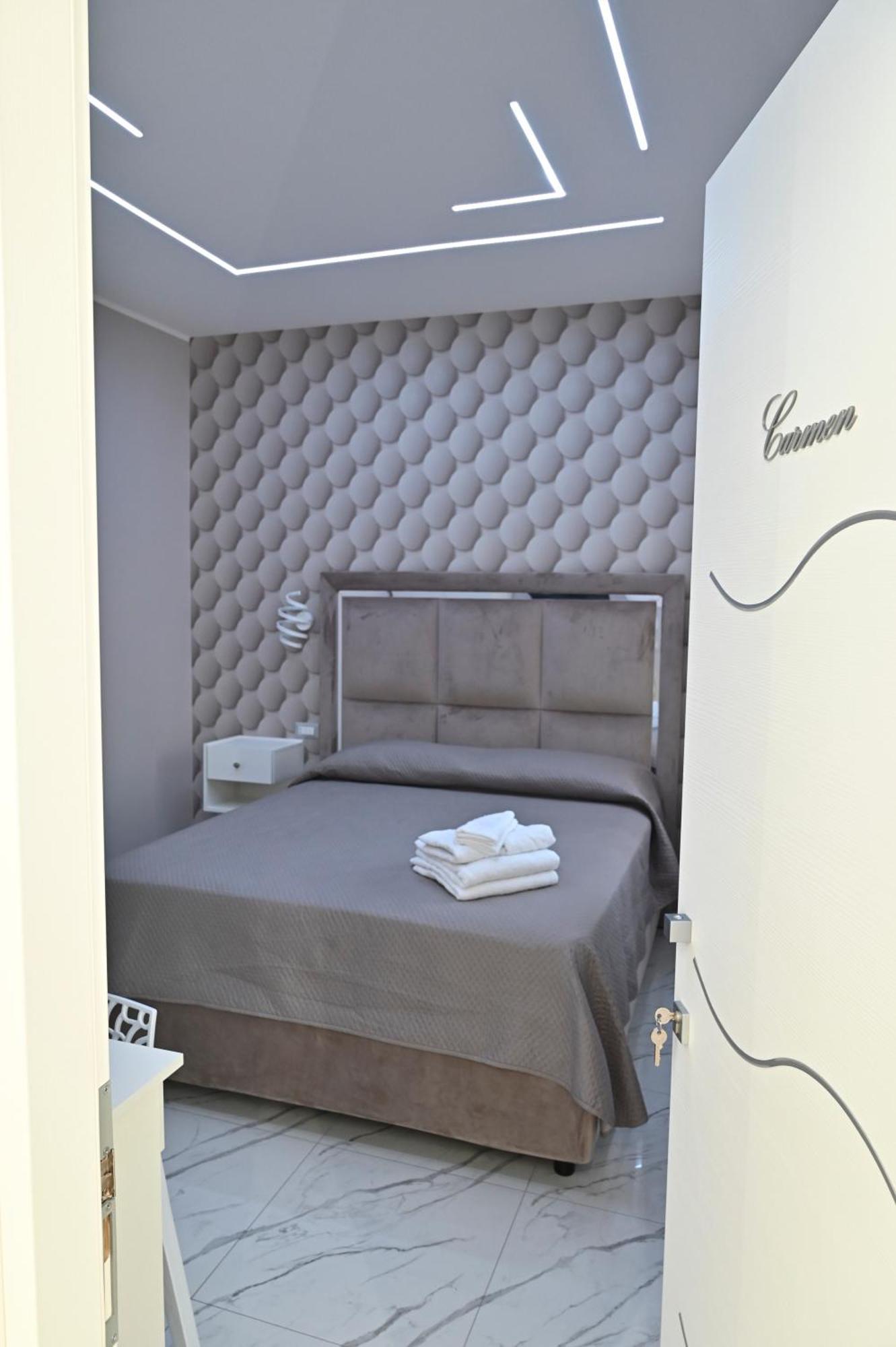Bebsantaniellohouse1 Bed & Breakfast Napoli Eksteriør bilde