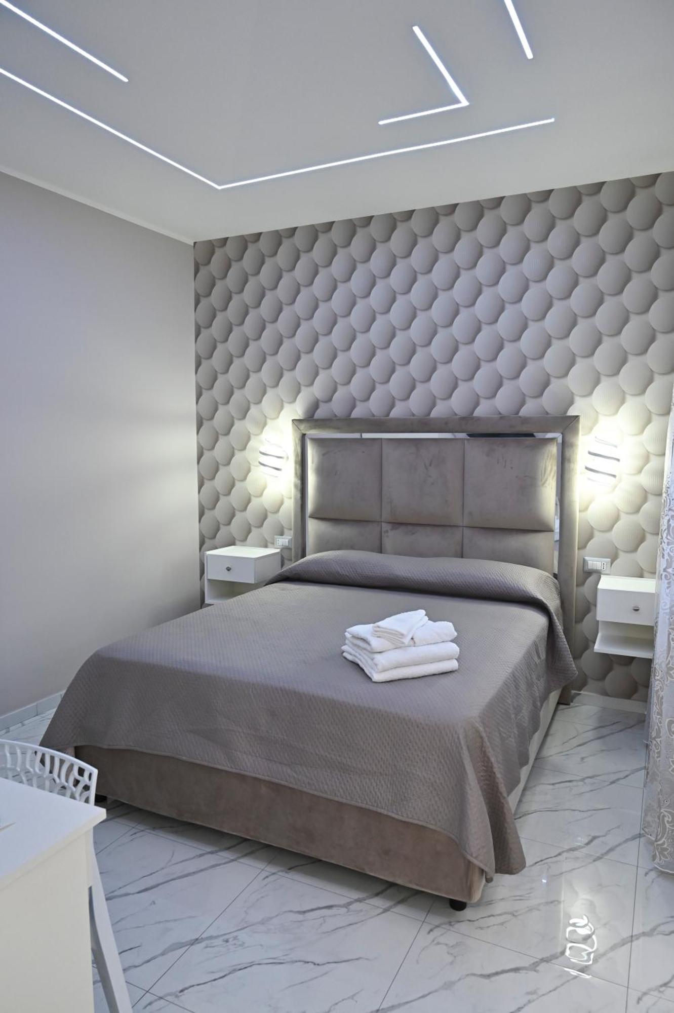 Bebsantaniellohouse1 Bed & Breakfast Napoli Eksteriør bilde