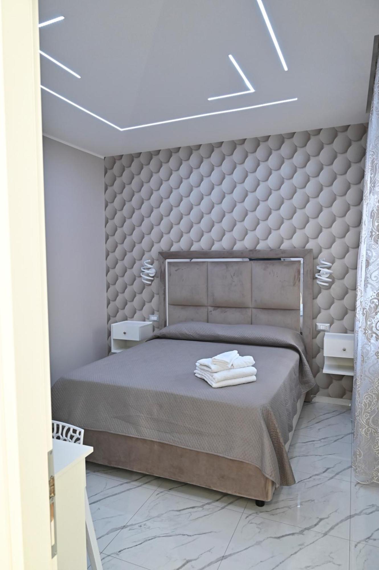 Bebsantaniellohouse1 Bed & Breakfast Napoli Eksteriør bilde