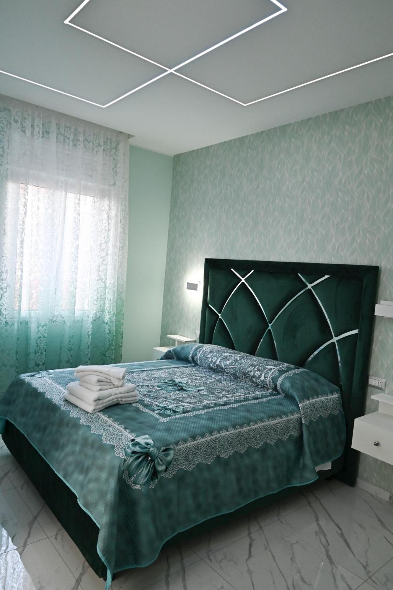 Bebsantaniellohouse1 Bed & Breakfast Napoli Eksteriør bilde