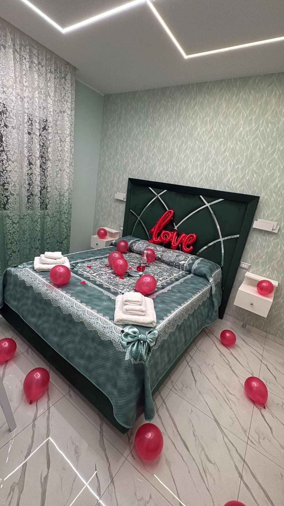 Bebsantaniellohouse1 Bed & Breakfast Napoli Eksteriør bilde