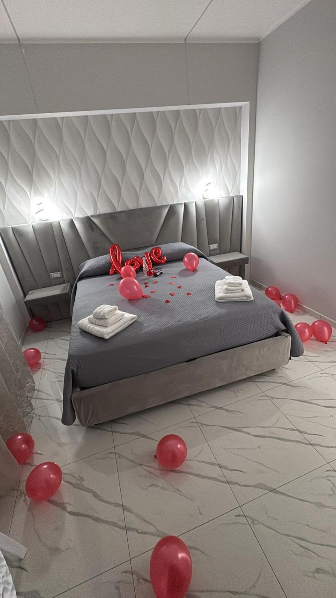 Bebsantaniellohouse1 Bed & Breakfast Napoli Eksteriør bilde