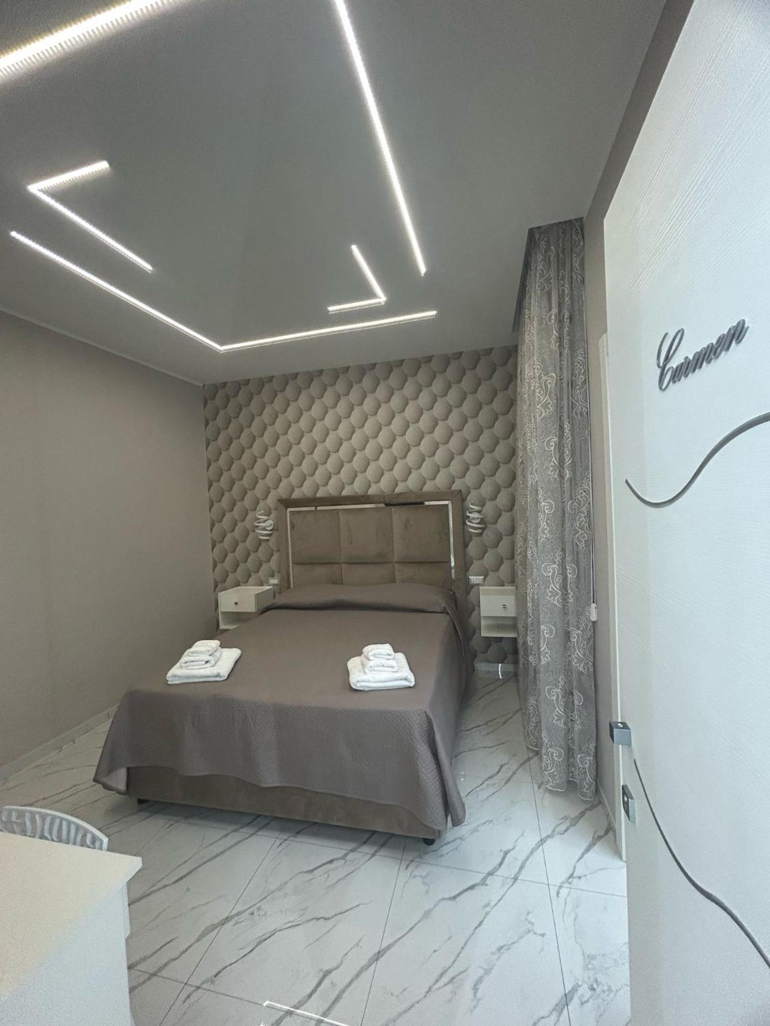 Bebsantaniellohouse1 Bed & Breakfast Napoli Eksteriør bilde